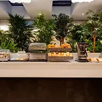 Hotel Elysees Ceramic