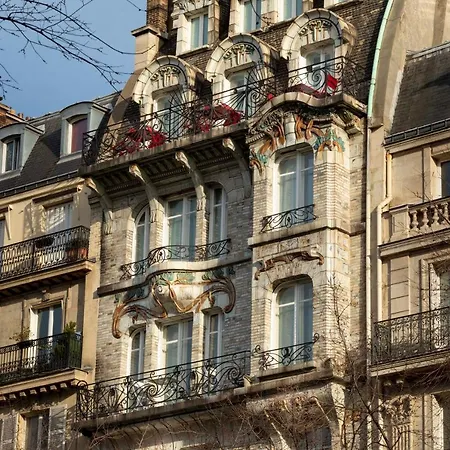 Hotel Elysées Ceramic 3*