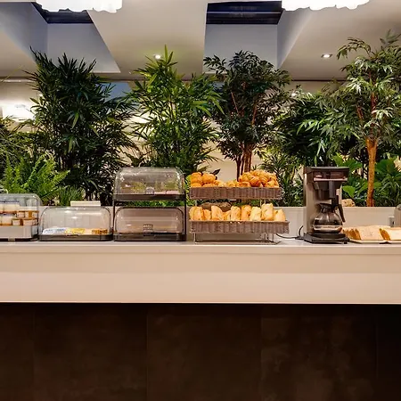Hotel Elysees Ceramic