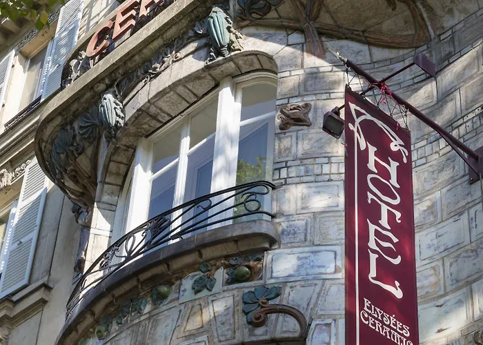 Hotel Elysees Ceramic 3*