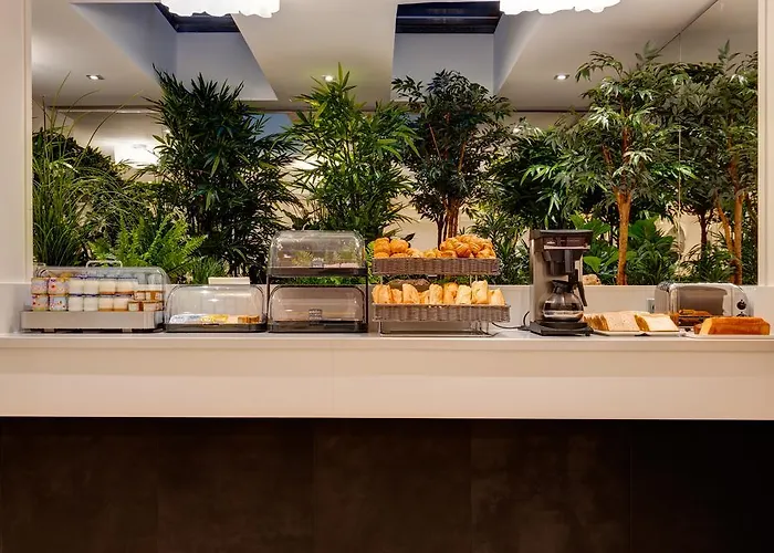 Hotel Elysees Ceramic